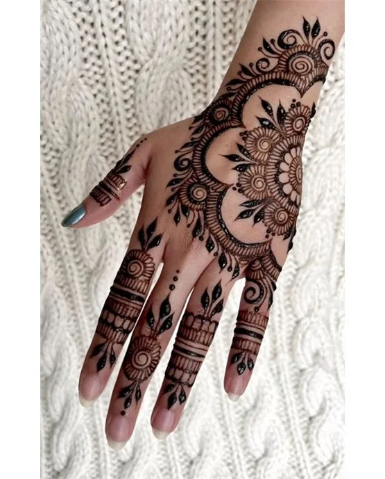 Intricate Plait Framework Using Back Hand Mehndi Design Intricate Plait Framework Using Back Hand Mehndi Design